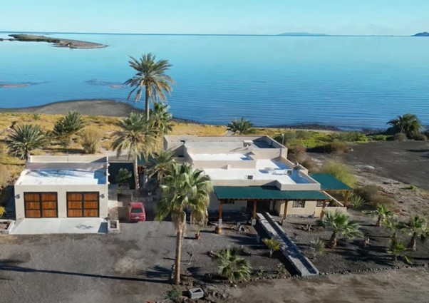 Beachfront homes in Baja Mexico with ocean views and outdoor living space