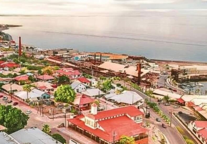 LGBTQ expat community Mexico coastal home.